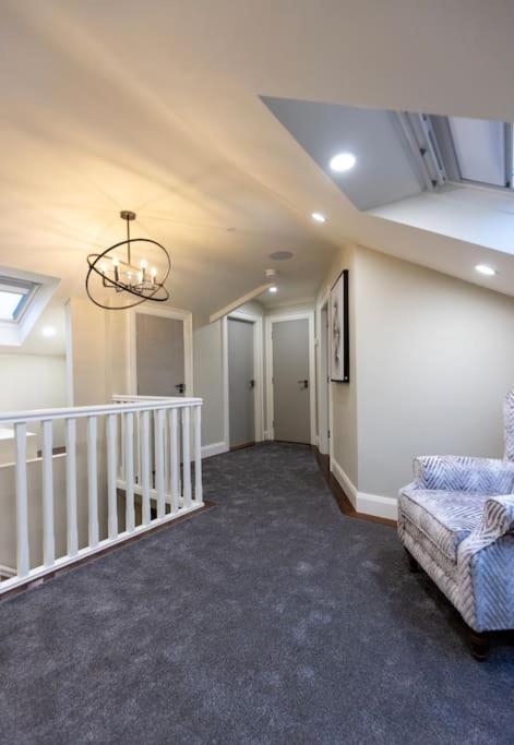 Luxury Town Centre Apartment Cookstown Buitenkant foto