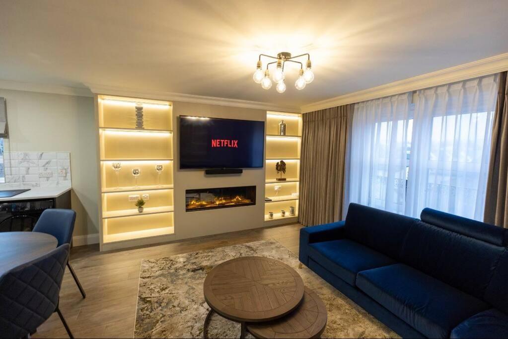 Luxury Town Centre Apartment Cookstown Buitenkant foto
