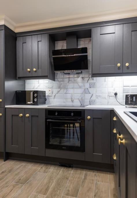 Luxury Town Centre Apartment Cookstown Buitenkant foto