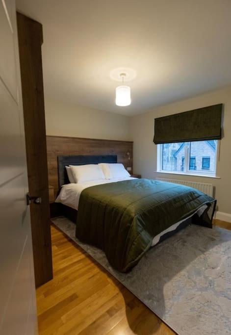Luxury Town Centre Apartment Cookstown Buitenkant foto